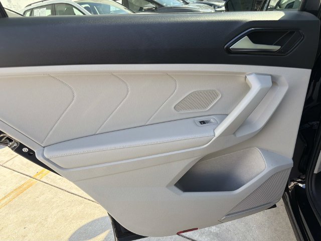 Certified 2024 Volkswagen Tiguan SE R-Line FWD image 12