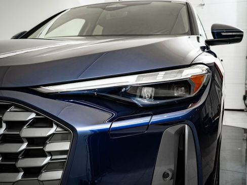 New 2025 Audi Q5 2.0T Premium Plus image 15