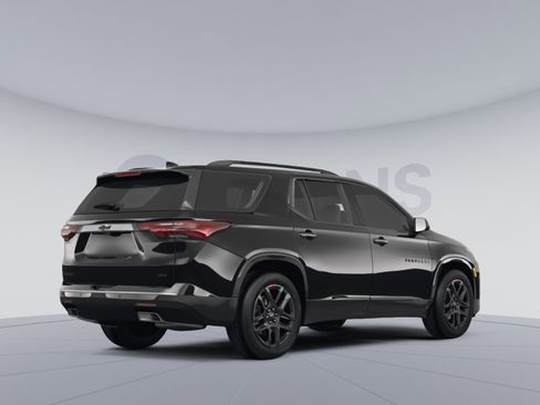 Used 2023 Chevrolet Traverse Premier AWD/4WD image 4