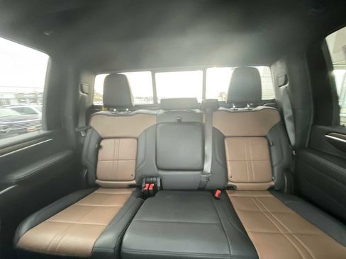 Certified 2024 Chevrolet Silverado 3500 High Country w/ High Country Premium Package image 20