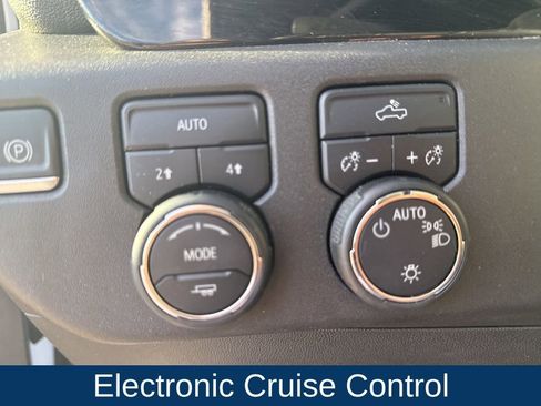 Used 2023 Chevrolet Silverado 1500 LT w/ Protection Package image 32