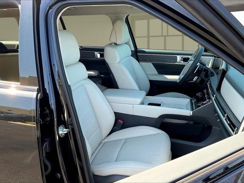 New 2025 Hyundai Santa Fe Calligraphy AWD/4WD image 11