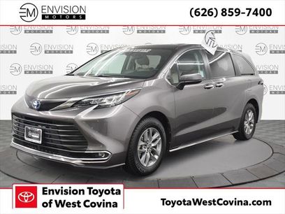 Certified 2022 Toyota Sienna XLE