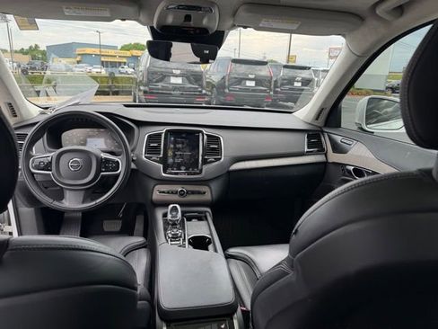 Used 2021 Volvo XC90 T8 Inscription w/ Lounge Package AWD/4WD image 13