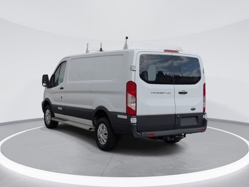 Used 2016 Ford Transit 250 130 Low Roof w/ Exterior Upgrade Package RWD image 5