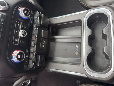 Certified 2020 GMC Sierra 1500 AT4 w/ AT4 Premium Package AWD/4WD image 24