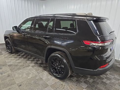 Used 2024 Jeep Grand Cherokee L Laredo AWD/4WD image 9
