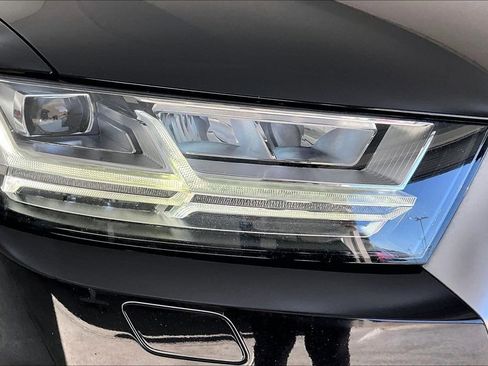 Used 2017 Audi Q7 3.0T Prestige w/ Prestige Package image 36