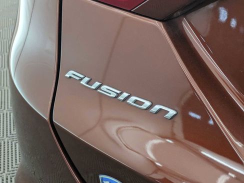 Used 2016 Ford Fusion SE image 13