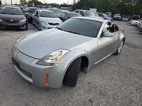 Used 2004 Nissan 350Z Touring image 3