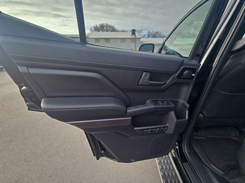 New 2025 Toyota 4Runner TRD Off-Road Premium image 38