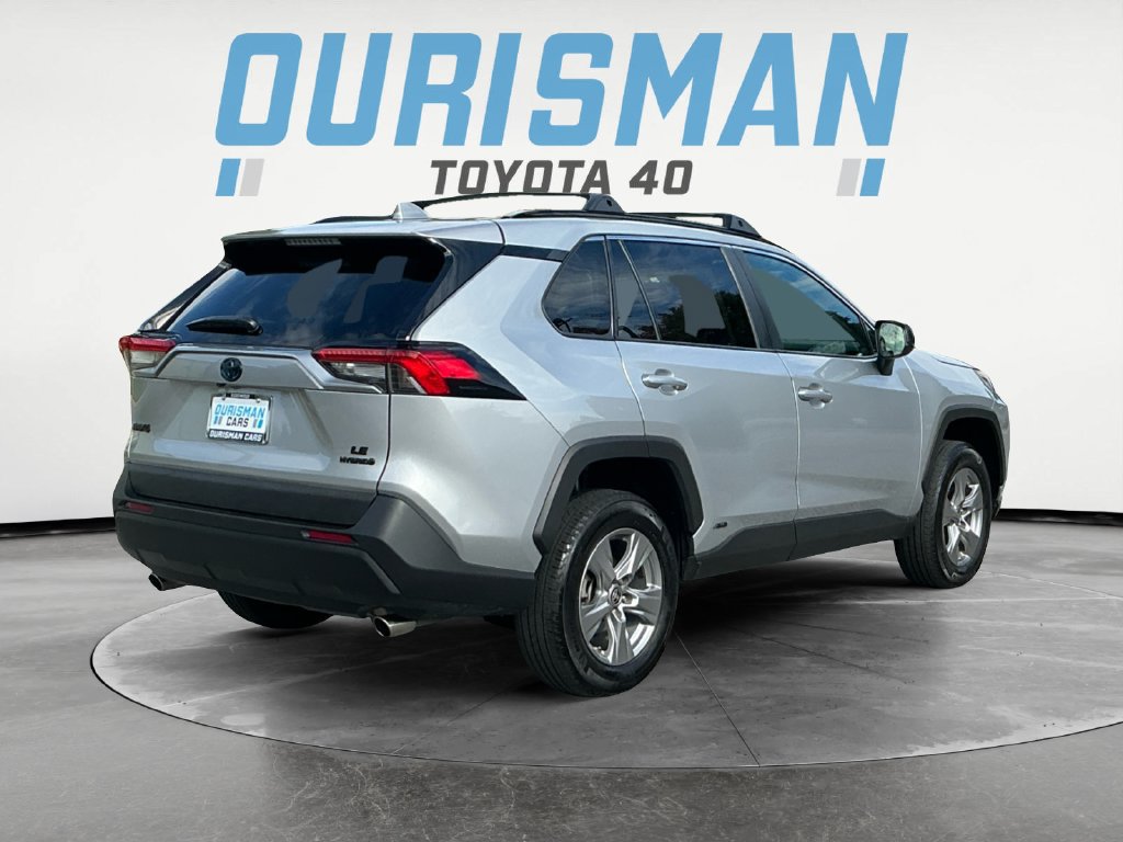 Used 2024 Toyota RAV4 LE AWD/4WD image 7