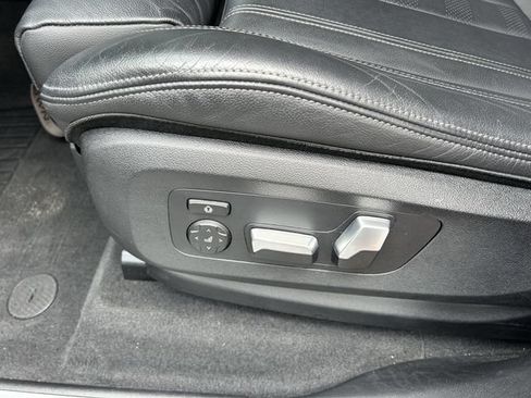 Used 2021 BMW X5 xDrive45e w/ Premium Package AWD/4WD image 23