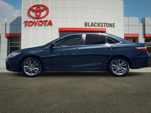 Used 2017 Toyota Camry SE FWD image 6