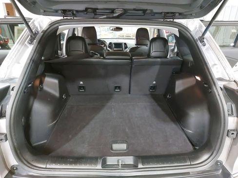 Used 2021 Jeep Cherokee Latitude Lux image 13