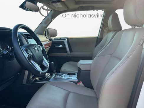 Used 2023 Toyota 4Runner Limited AWD/4WD image 20