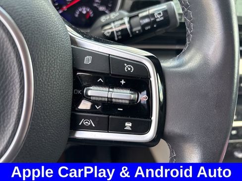 Used 2023 Kia Carnival EX FWD image 18