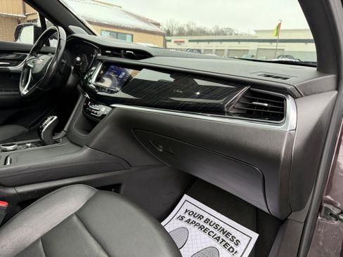 Used 2020 Cadillac XT6 Premium Luxury image 23