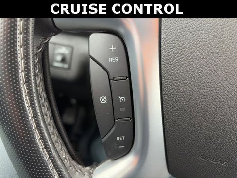 Used 2016 Chevrolet Traverse LT image 19