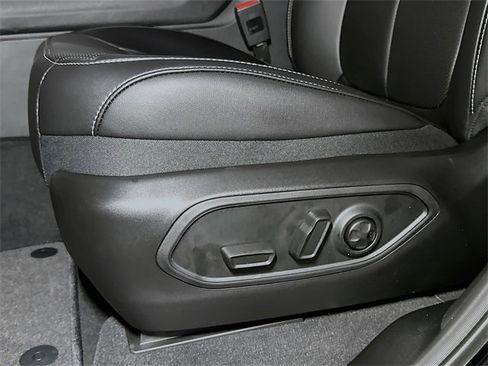 New 2025 Jeep Grand Cherokee L Limited w/ Luxury Tech Group II image 13