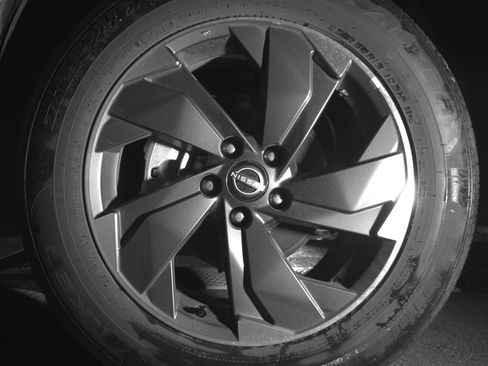 Used 2025 Nissan Rogue SV image 12