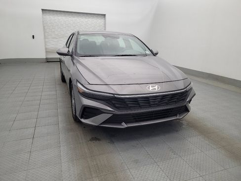 Used 2024 Hyundai Elantra SE image 14