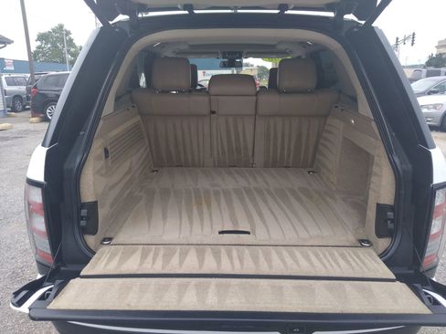 Used 2016 Land Rover Range Rover HSE image 11