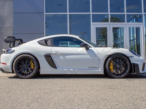 Used 2024 Porsche 718 Cayman GT4 RS w/ Weissach Package image 4