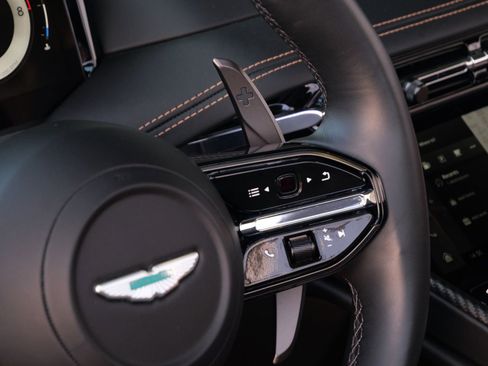 Used 2025 Aston Martin DB12 Convertible RWD image 21