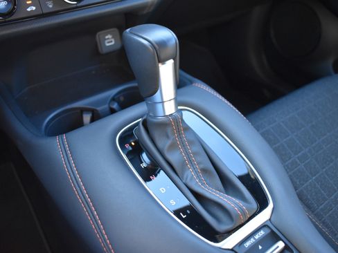 Certified 2025 Honda HR-V Sport image 23