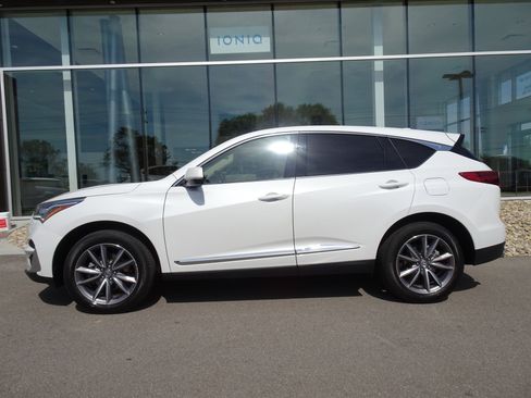 Used 2021 Acura RDX AWD w/ Technology Package image 2