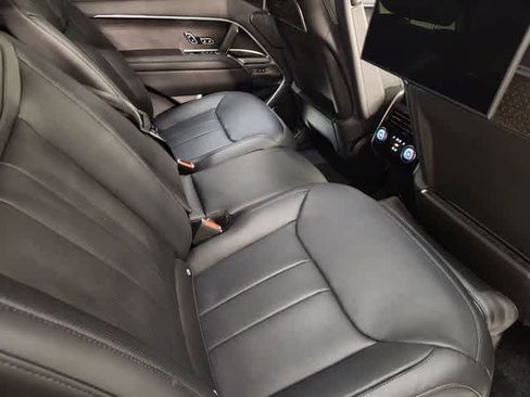 Used 2025 Land Rover Range Rover Autobiography AWD/4WD image 32