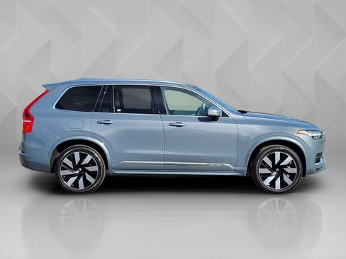 Certified 2023 Volvo XC90 T8 Plus w/ Protection Package Premier image 7