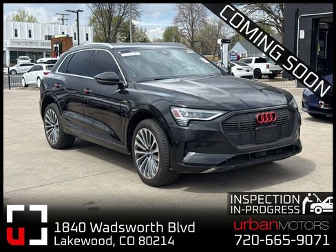 Used 2019 Audi e-tron Prestige w/ Prestige Package AWD/4WD image 1