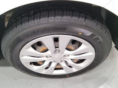 Used 2023 Kia Soul LX FWD image 32