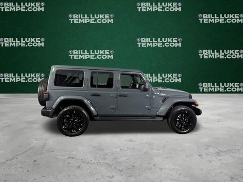 Used 2025 Jeep Wrangler Unlimited Sahara AWD/4WD image 6