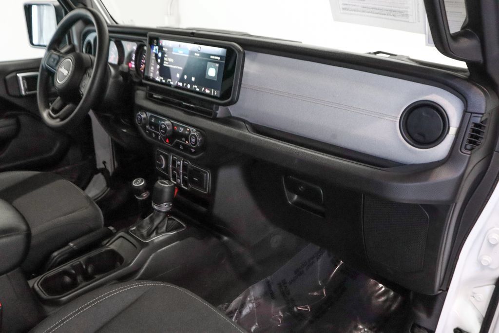 Used 2025 Jeep Gladiator Sport AWD/4WD image 37