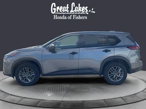 Used 2024 Nissan Rogue S AWD/4WD image 2