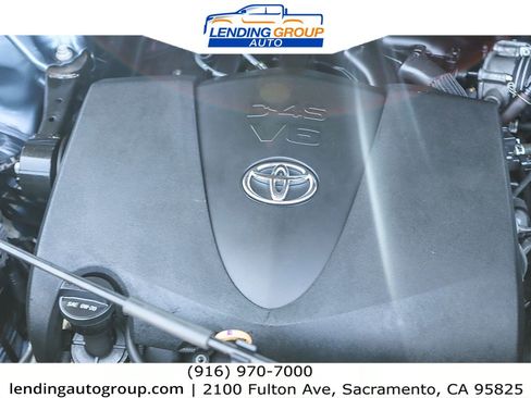 Used 2019 Toyota Highlander XLE w/ Carpet Mat Package (TMS) image 25