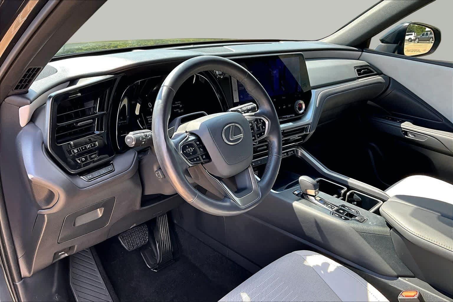 Certified 2025 Lexus TX 350 AWD w/ Technology Package image 18