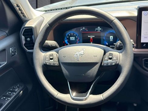 Used 2025 Ford Bronco Sport Outer Banks w/ Outer Banks Tech Package+ AWD/4WD image 19