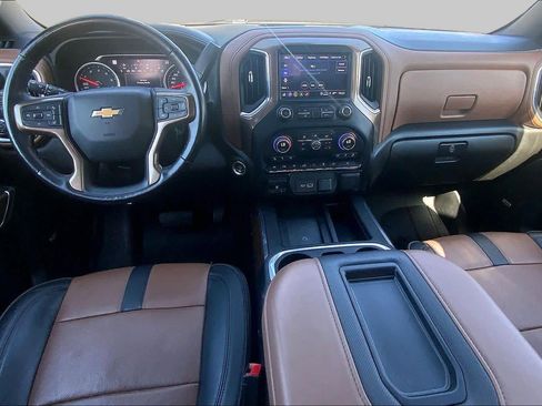 Used 2022 Chevrolet Silverado 1500 High Country w/ LPO, Dark Essentials Package AWD/4WD image 16