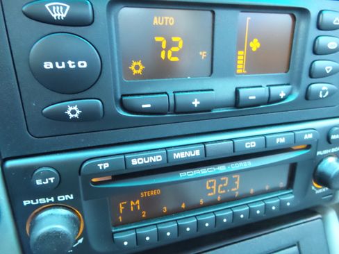 Used 2005 Porsche 911 Cabriolet image 90