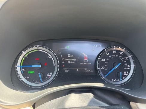 Used 2020 Toyota Highlander XLE AWD/4WD image 8