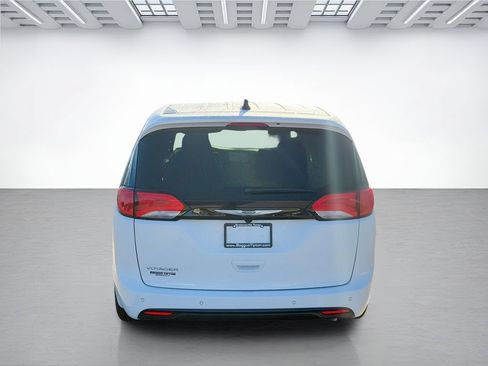 New 2026 Chrysler Voyager LX FWD image 4