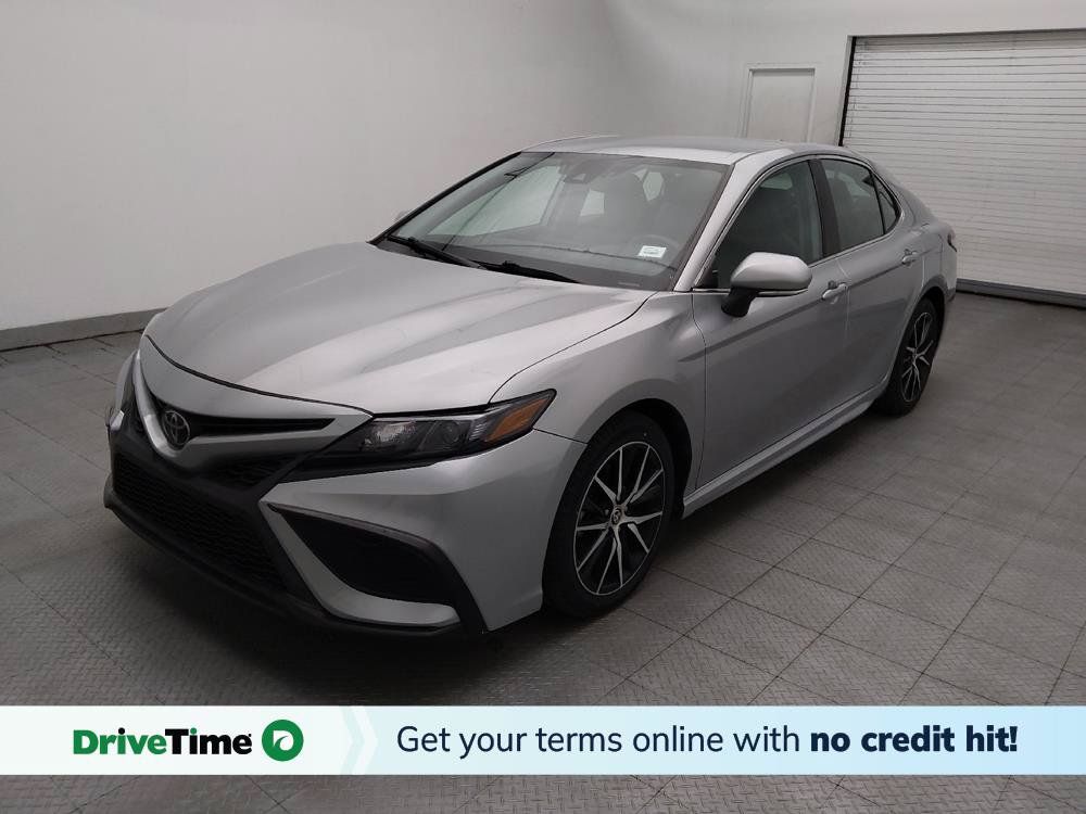 Used 2023 Toyota Camry SE FWD image 1