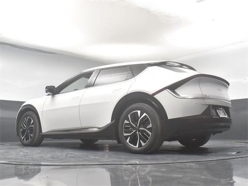 Used 2024 Kia EV6 Wind w/ Wind Technology Package image 38