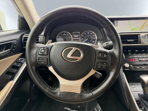 Used 2018 Lexus IS 300 AWD w/ Comfort Package image 6
