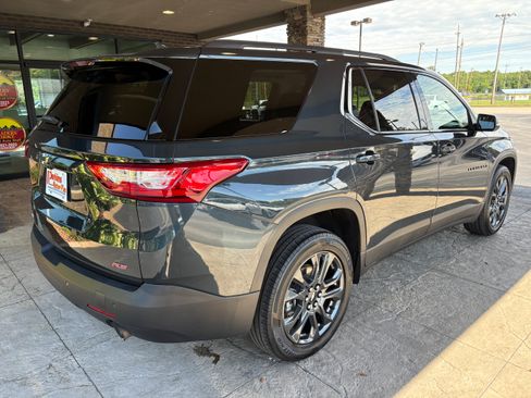 Used 2021 Chevrolet Traverse RS FWD image 6