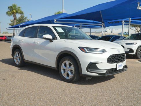 Used 2024 Honda HR-V LX image 3